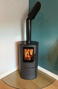 Freestanding Multifuel Stove on Glass hearth